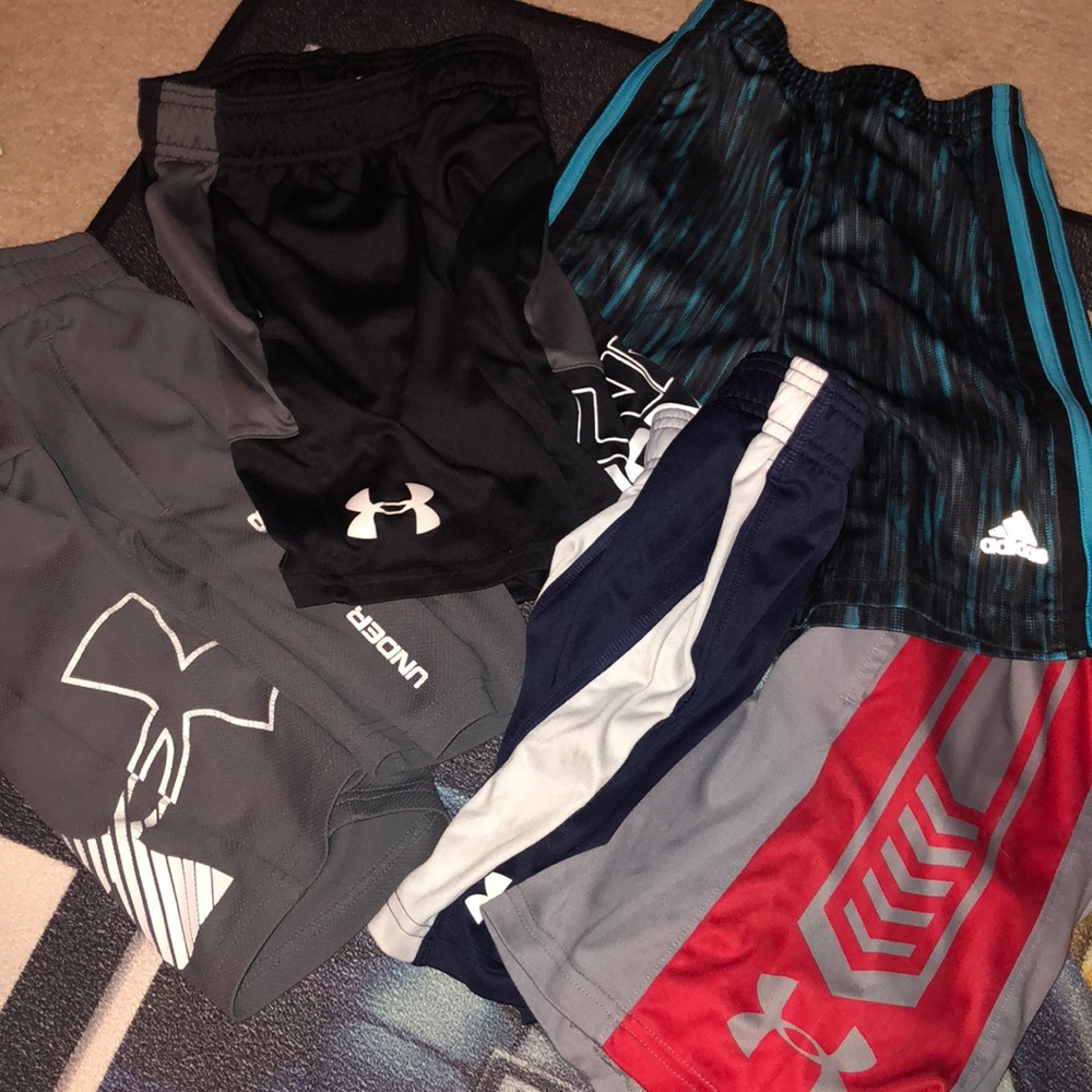 Lot of boys under armour shorts size XS